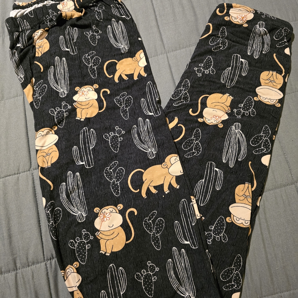 Leggings Depot Black Leggings with Monkey and Cactus Design